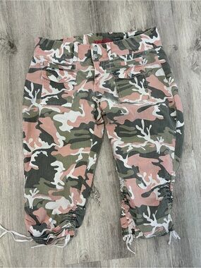 Vintage Y2K Younique pink camo cargo Pants capris Cropped Womens Low Rise 33”